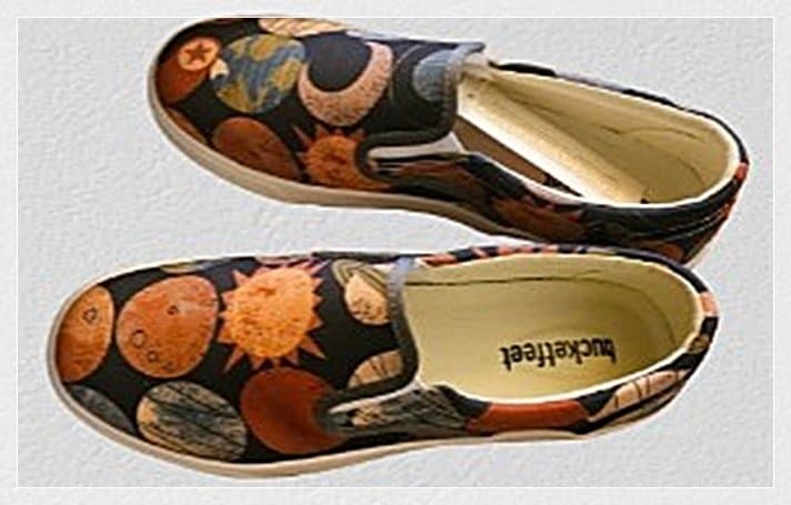 24-0069 BUCKETFEET CANVAS SHOES Women's 10, Planets 24-0069 BUCKETFEET CANVAS SHOES Women's 10, Planets
