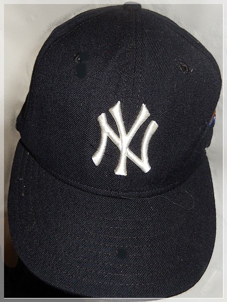 24-0078 YANKEES WORLD SERIES CAP 1996 24-0078 YANKEES WORLD SERIES CAP 1996