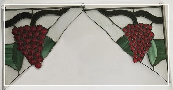 24-0106 STAINED GLASS-LIKE CORNER PIECES - GRAPES 24-0106 STAINED GLASS-LIKE CORNER PIECES - GRAPES