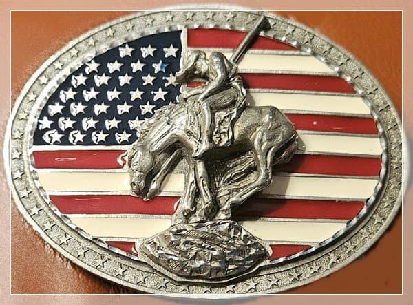 24-0131 FLAG AND COWBOY BELT BUCKLE LEGENDS WEST 24-0131 FLAG AND COWBOY BELT BUCKLE LEGENDS WEST