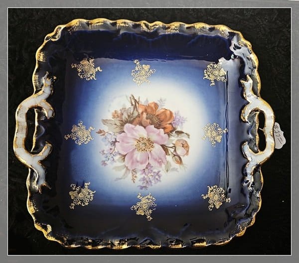 24-0152 BLUE BAVARIA CHINA SERVING TRAY 24-0152 BLUE BAVARIA CHINA SERVING TRAY