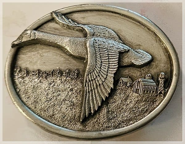 24-0250 VINTAGE BERGAMONT BRASS BIRD IN FLIGHT BELT BUCKLE
