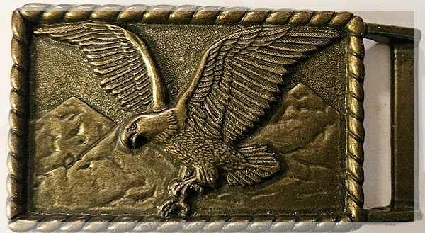 24-0253 VINTAGE MOUNTAIN BRASS EAGLE BELT BUCKLE 24-0253 VINTAGE MOUNTAIN BRASS EAGLE BELT BUCKLE