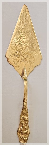 24-0261 GOLD PIE CUTTER 24-0261 GOLD PIE CUTTER
