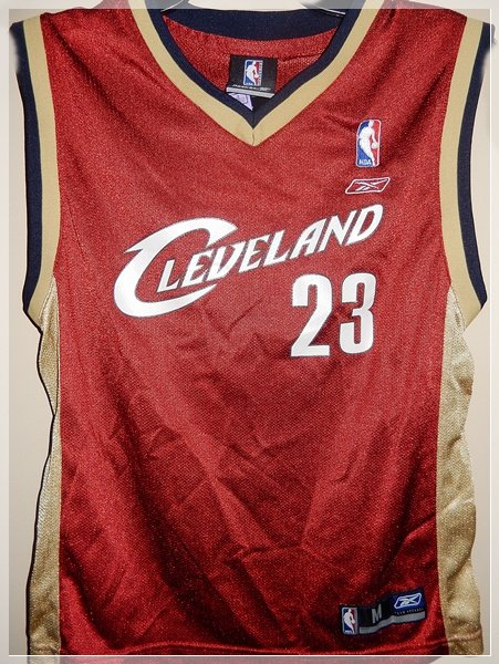 25-0029 ????? CLEVELAND CAVALIERS JERSEY - Lebron James 23 - Child Med 25-0029 ????? CLEVELAND CAVALIERS JERSEY - Lebron James 23 - Child Med