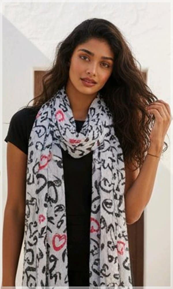 25-0068AP- LOVE FOREVER SCARF - LANE BRYANT 25-0068AP- LOVE FOREVER SCARF - LANE BRYANT