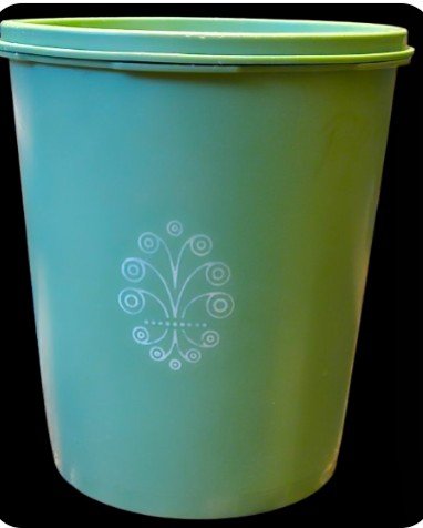 25-0130 TUPPERWARE FOOD STORAGE CANISTER 25-0130 TUPPERWARE FOOD STORAGE CANISTER