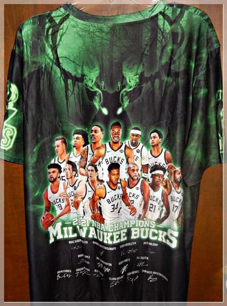 25-0326 MILWAUKEE BUCKS T-SHIRT - 2021 Championship 25-0326 MILWAUKEE BUCKS T-SHIRT - 2021 Championship